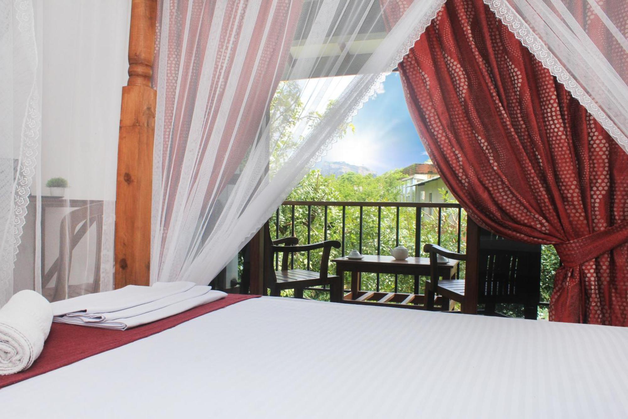 Green Hut Hotel&Restaurant. Sigiriya Buitenkant foto